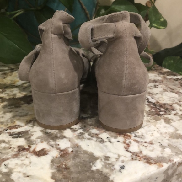 Tie-up suede block heel - Picture 3 of 4